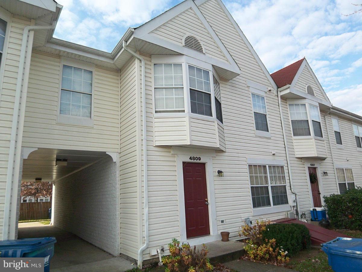 LAKELAND PARK - Residential Lease