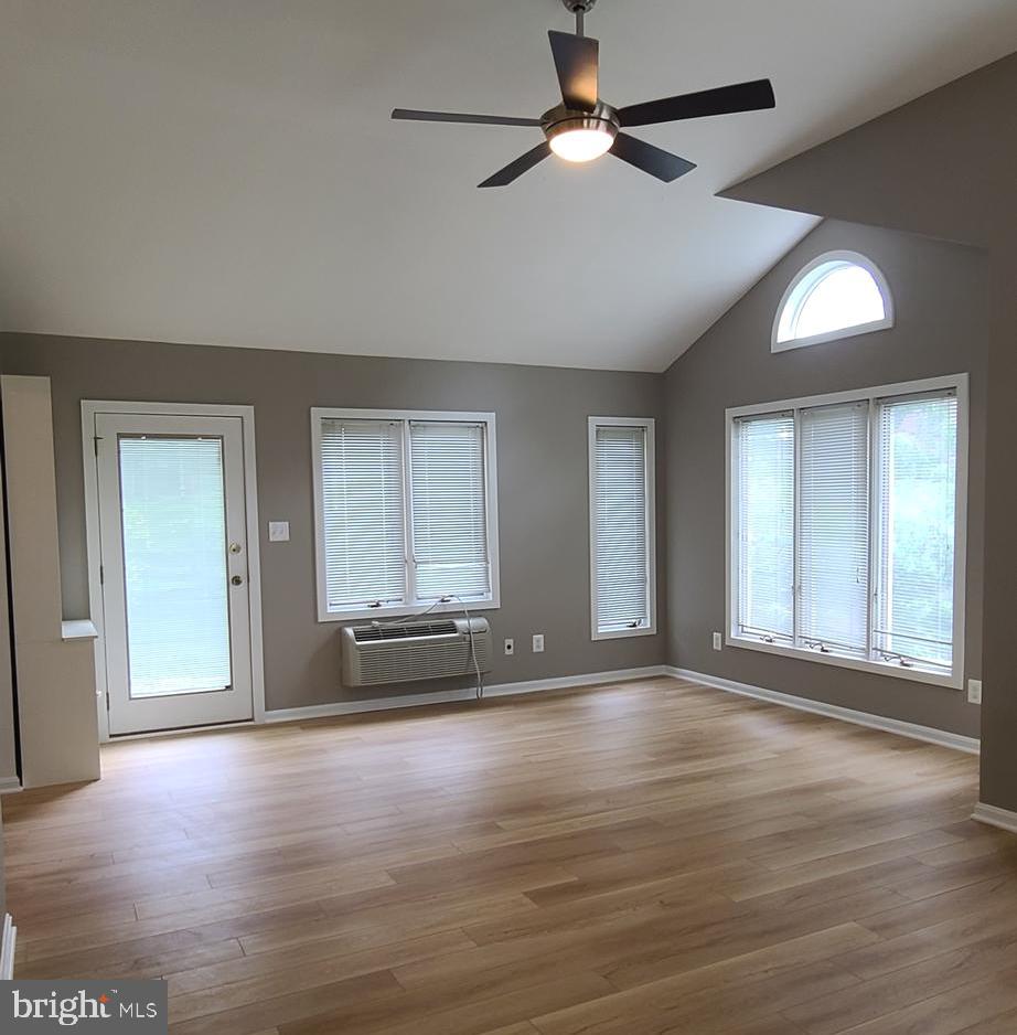 SEMINARY VALLEY - Residential Lease