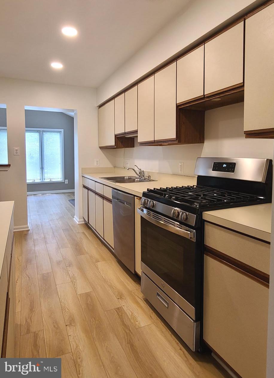 SEMINARY VALLEY - Residential Lease