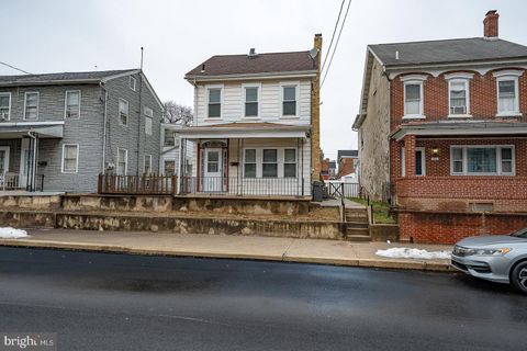 Photo of 431 Cherry Street, POTTSTOWN, PA 19464 (MLS # PAMC2168484)