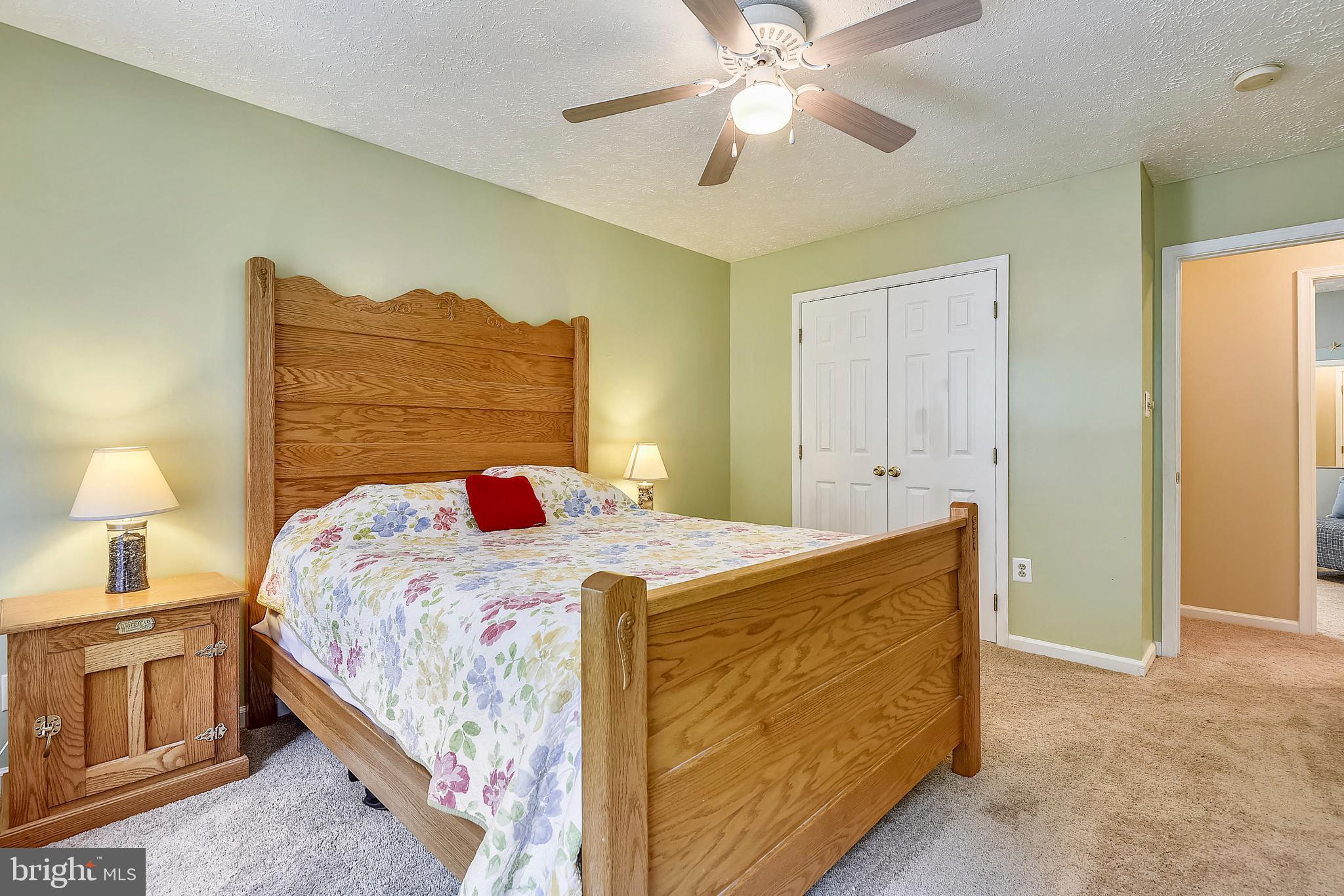 INDIAN CREEK - Residential