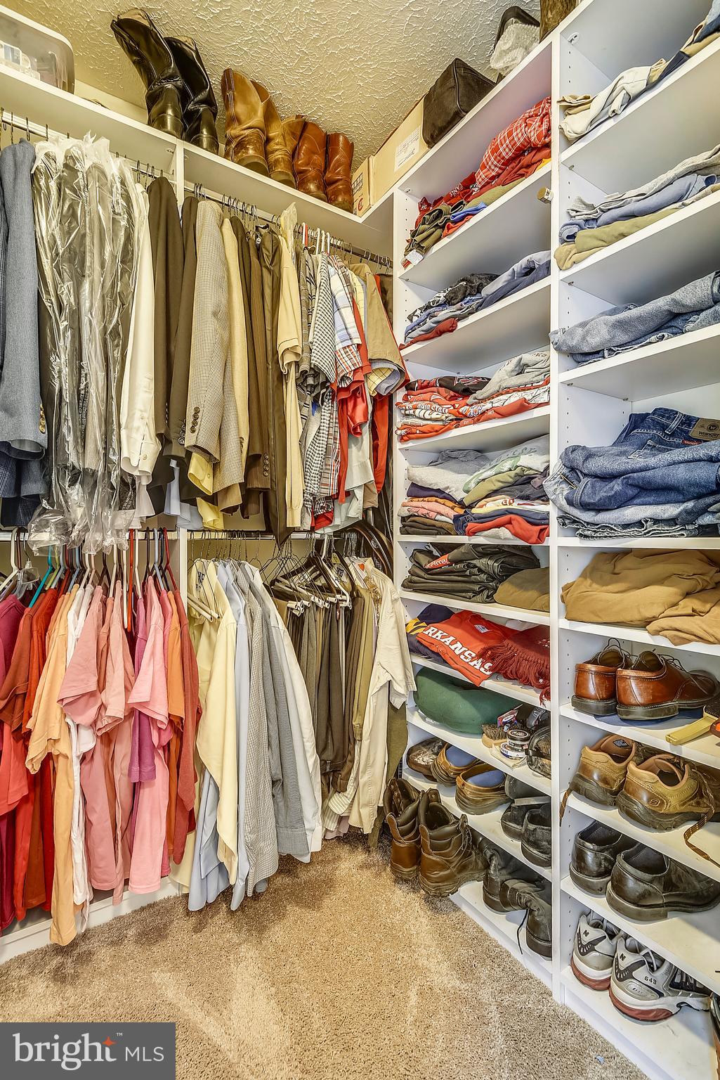 INDIAN CREEK - Residential