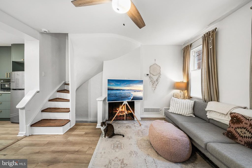 Photo of 914 S Delhi Street, PHILADELPHIA, PA 19147 (MLS # PAPH2578918)