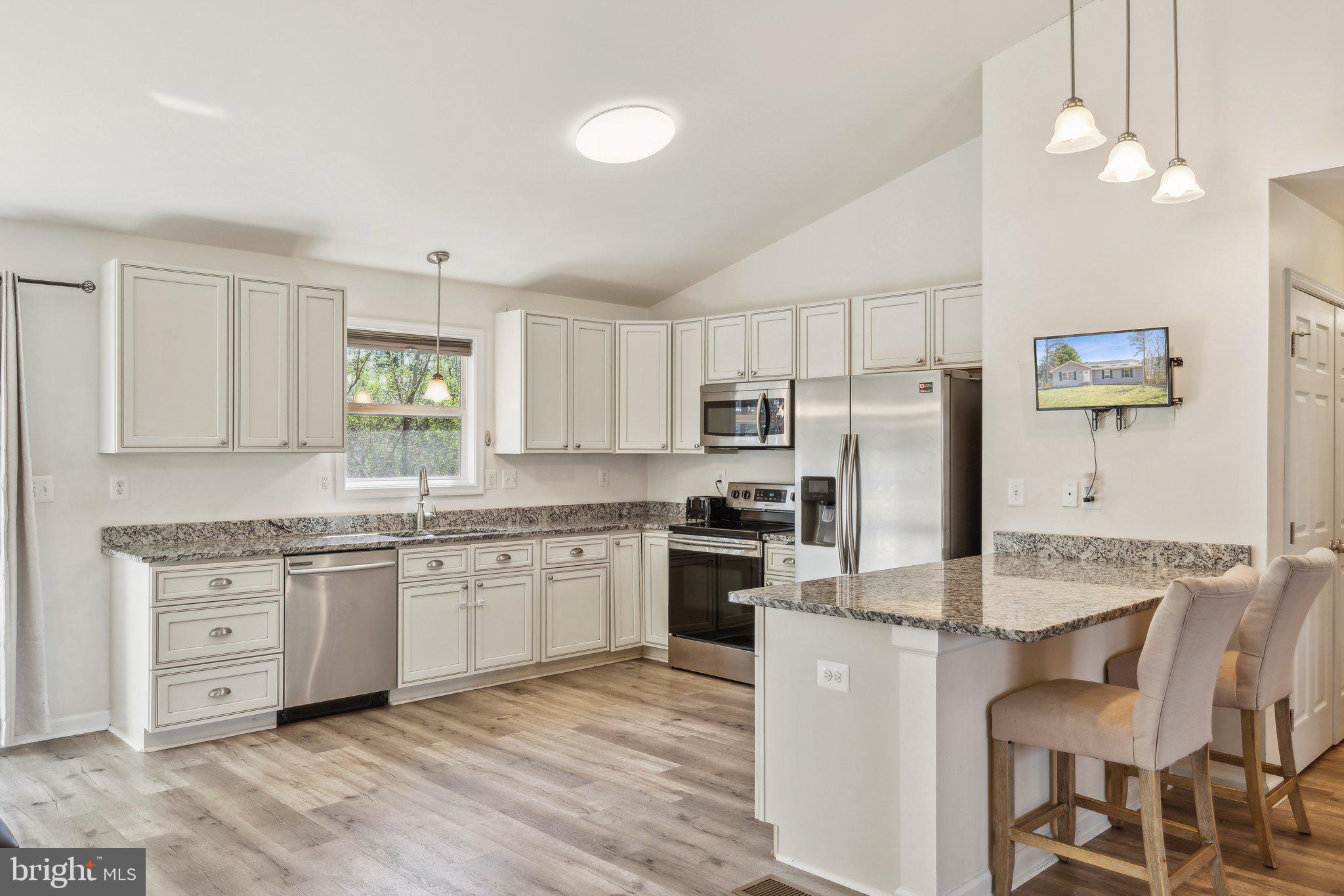 LAKE CAROLINE - Residential