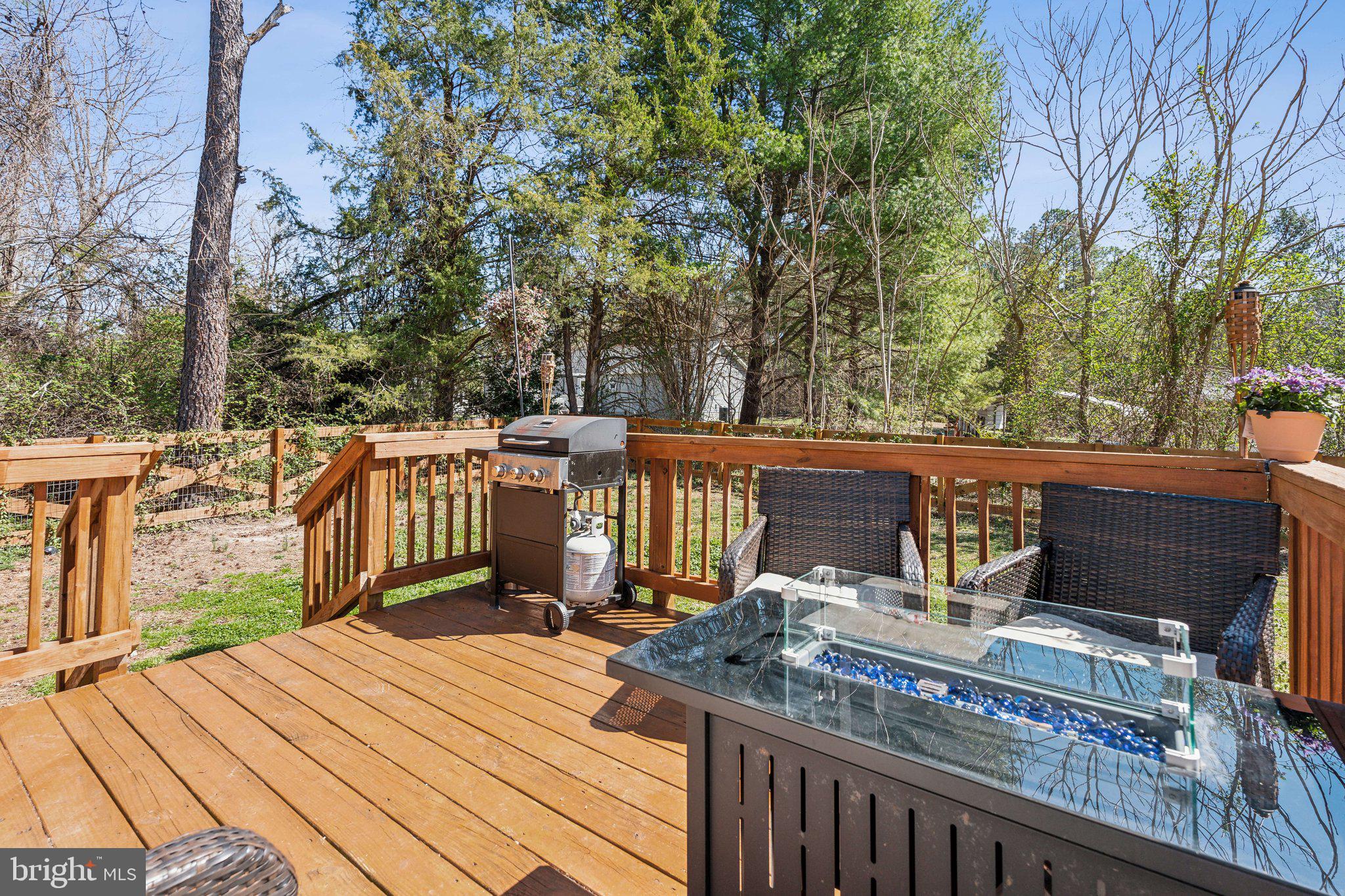 LAKE CAROLINE - Residential