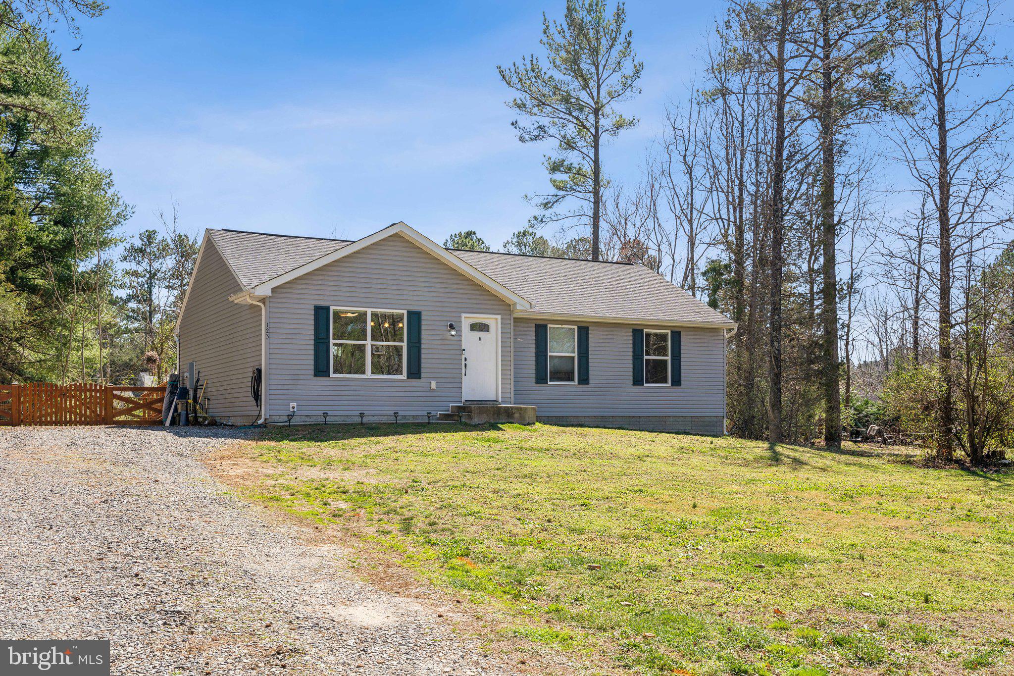 LAKE CAROLINE - Residential