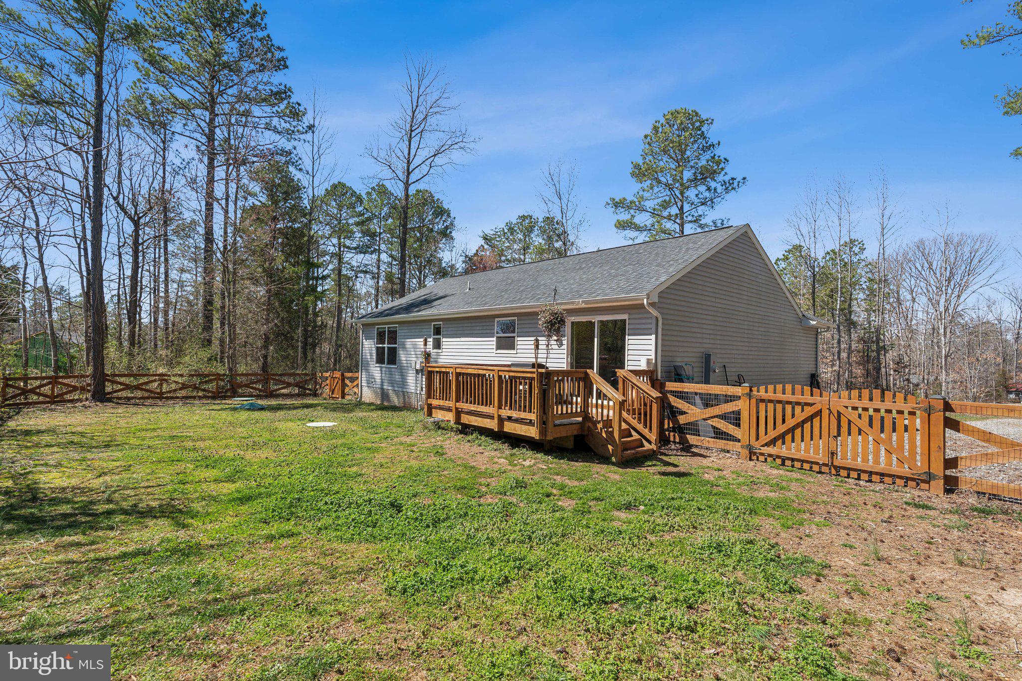 LAKE CAROLINE - Residential