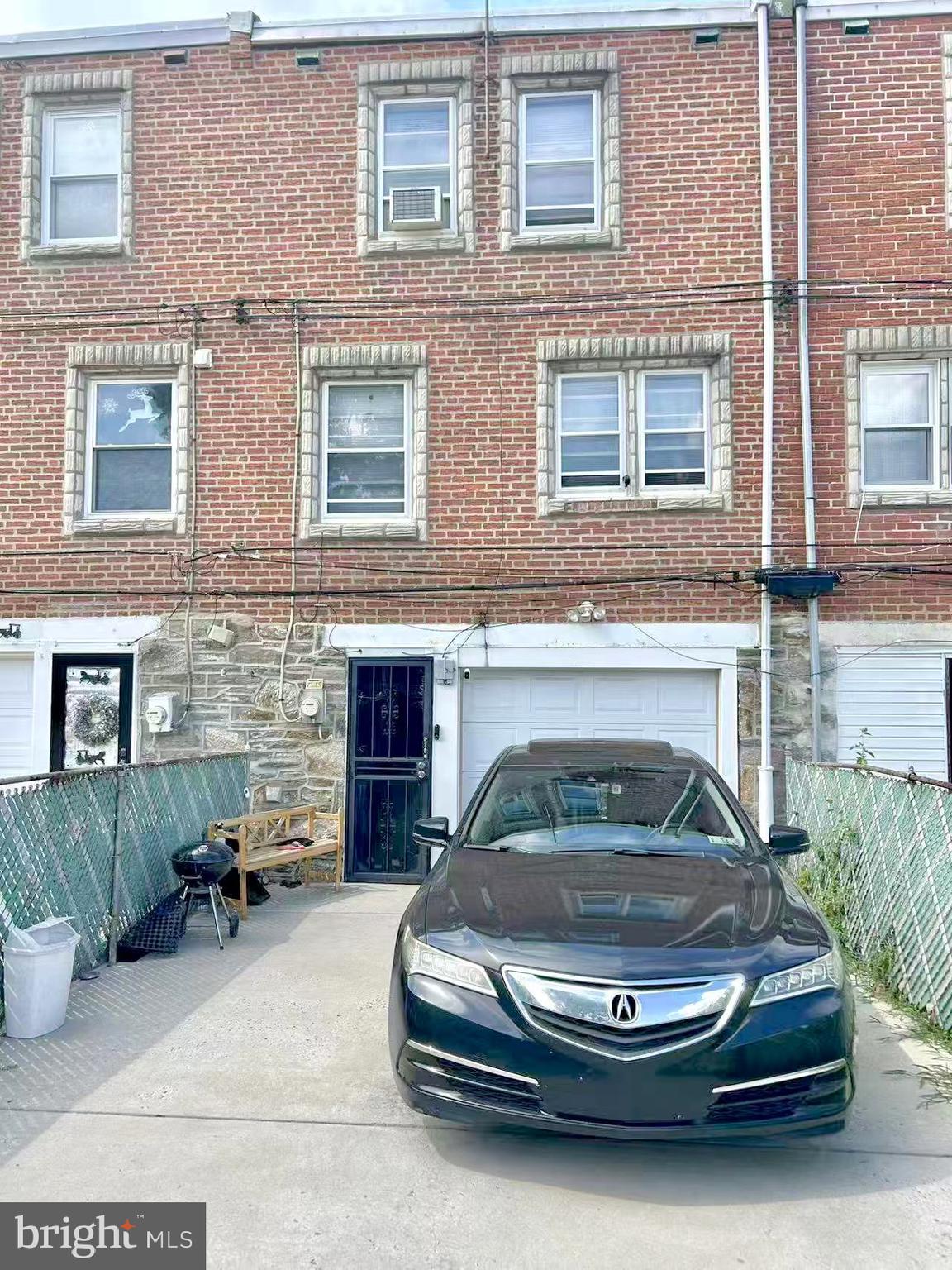 PHILADELPHIA - Residential