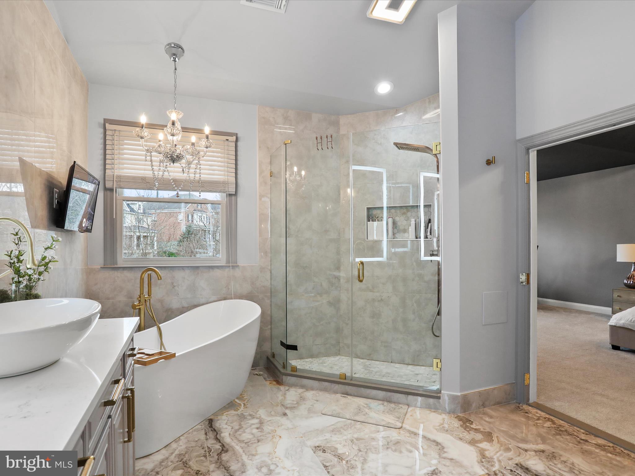 RIVER CREEK - Residential