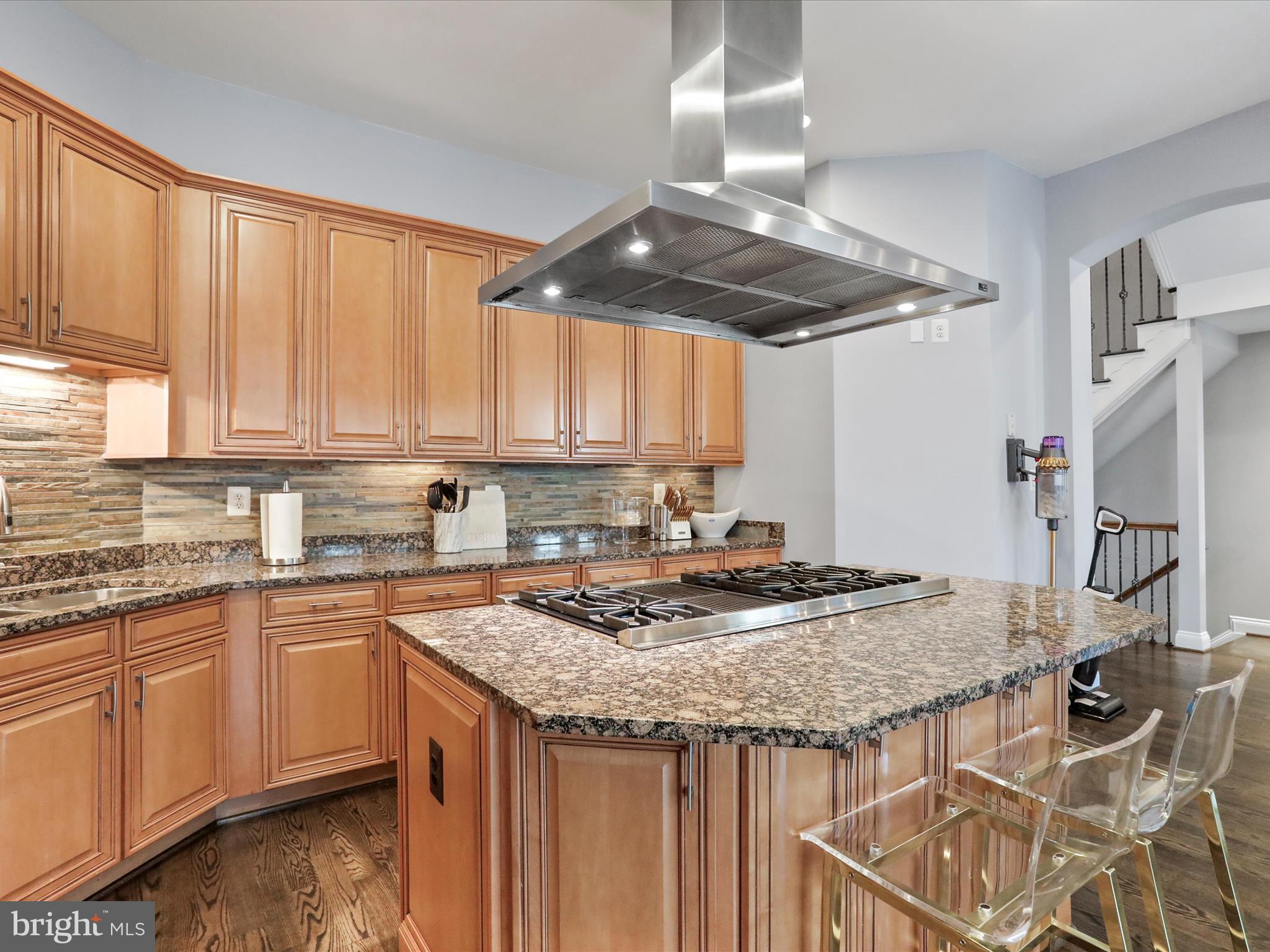 RIVER CREEK - Residential