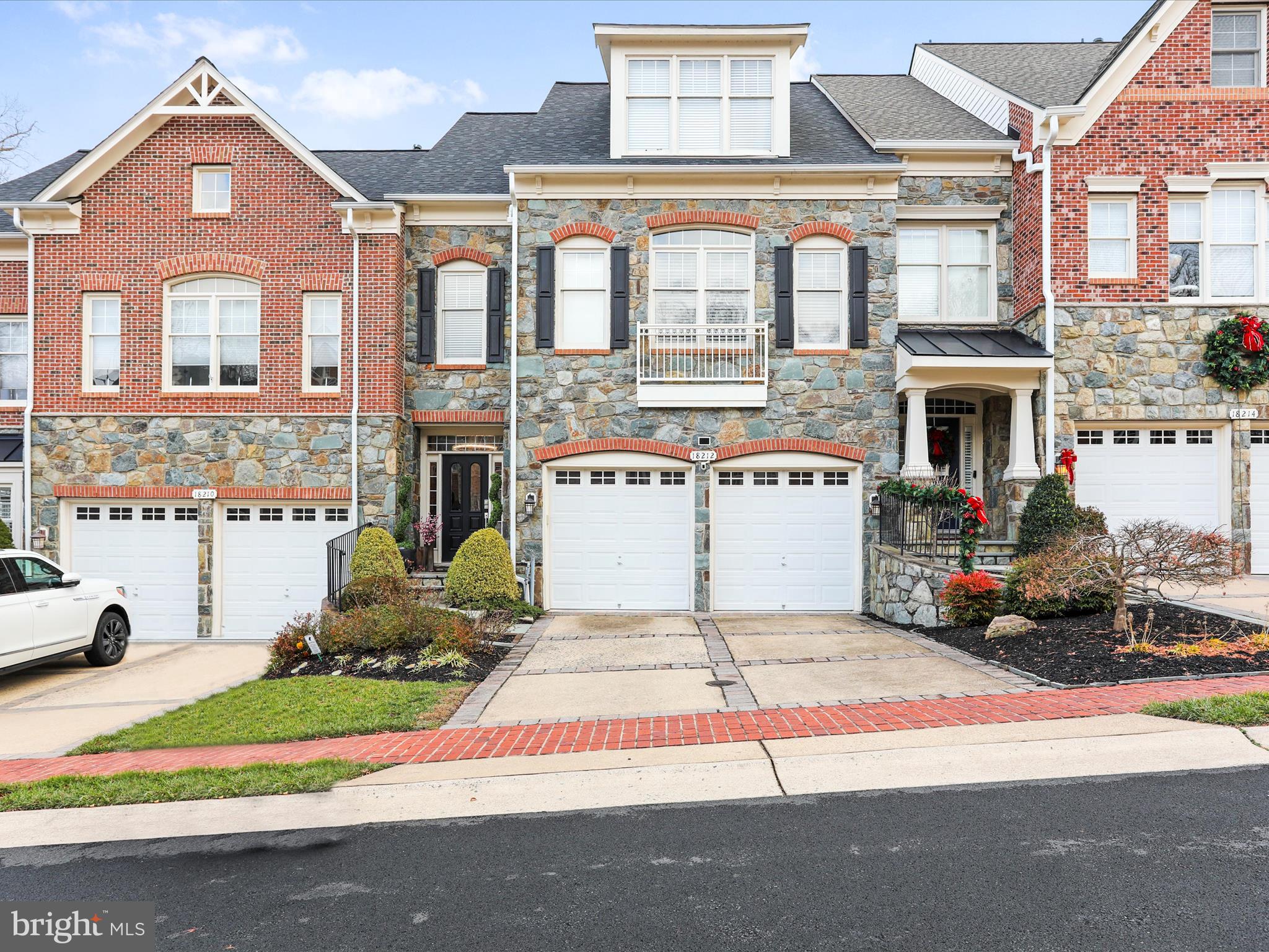 RIVER CREEK - Residential