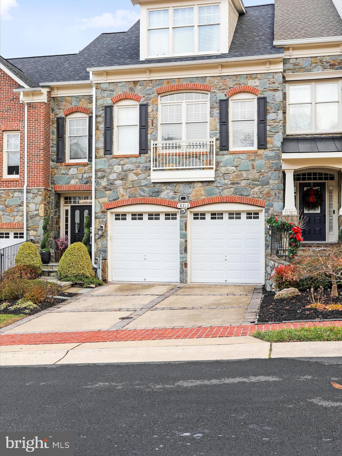 RIVER CREEK - Residential