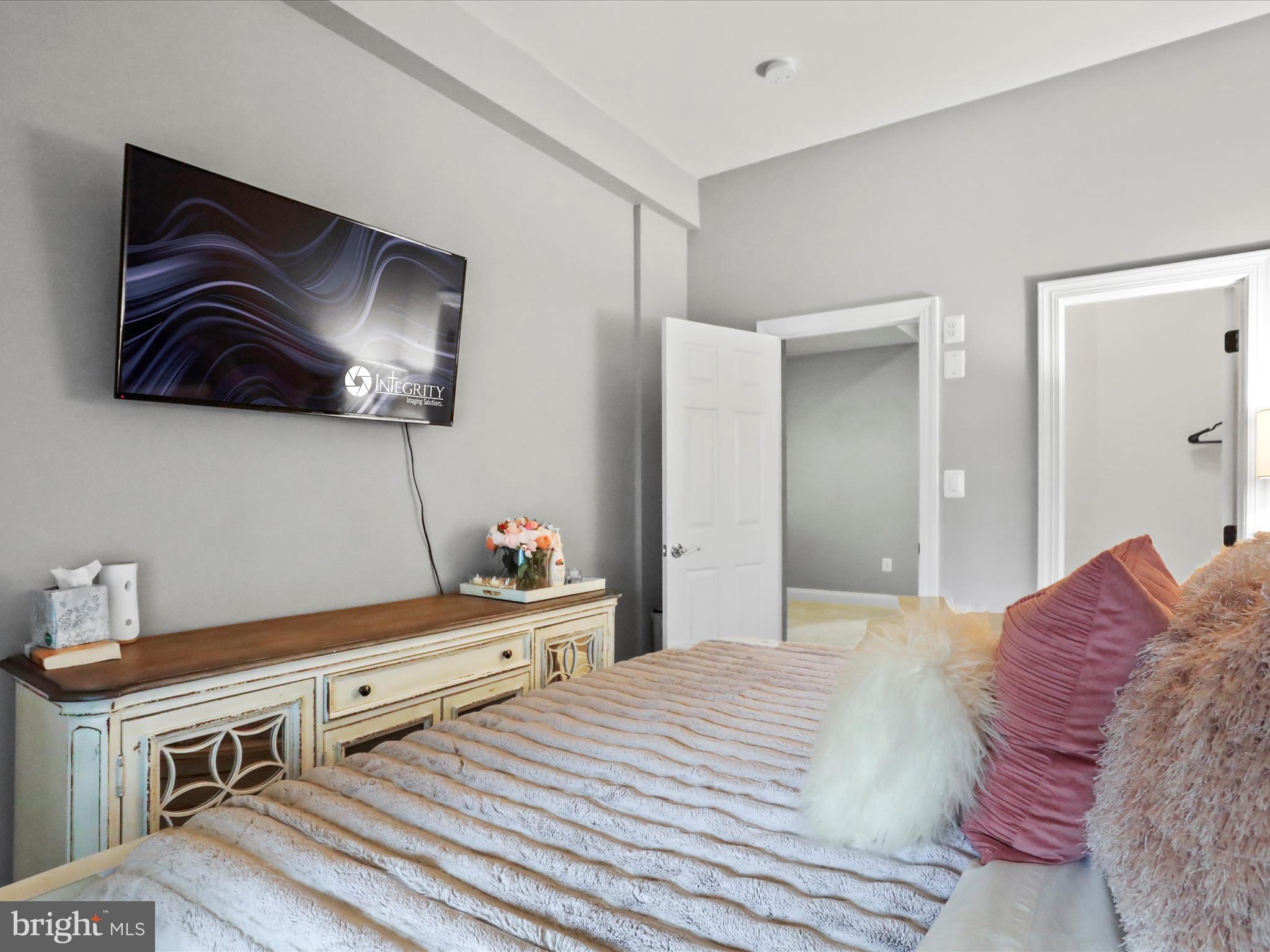 RIVER CREEK - Residential