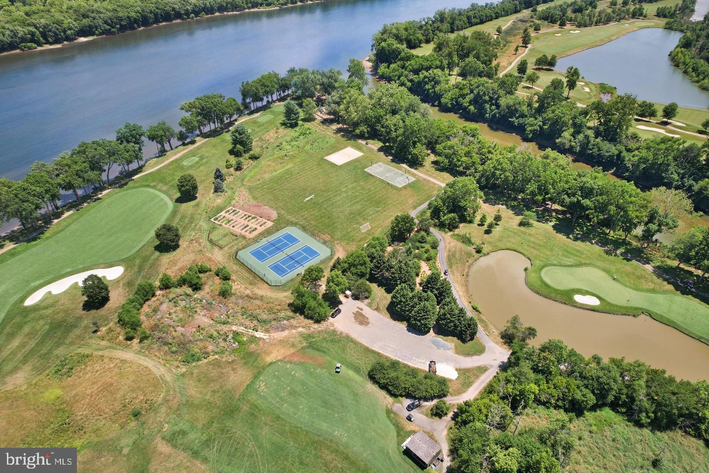 RIVER CREEK - Residential