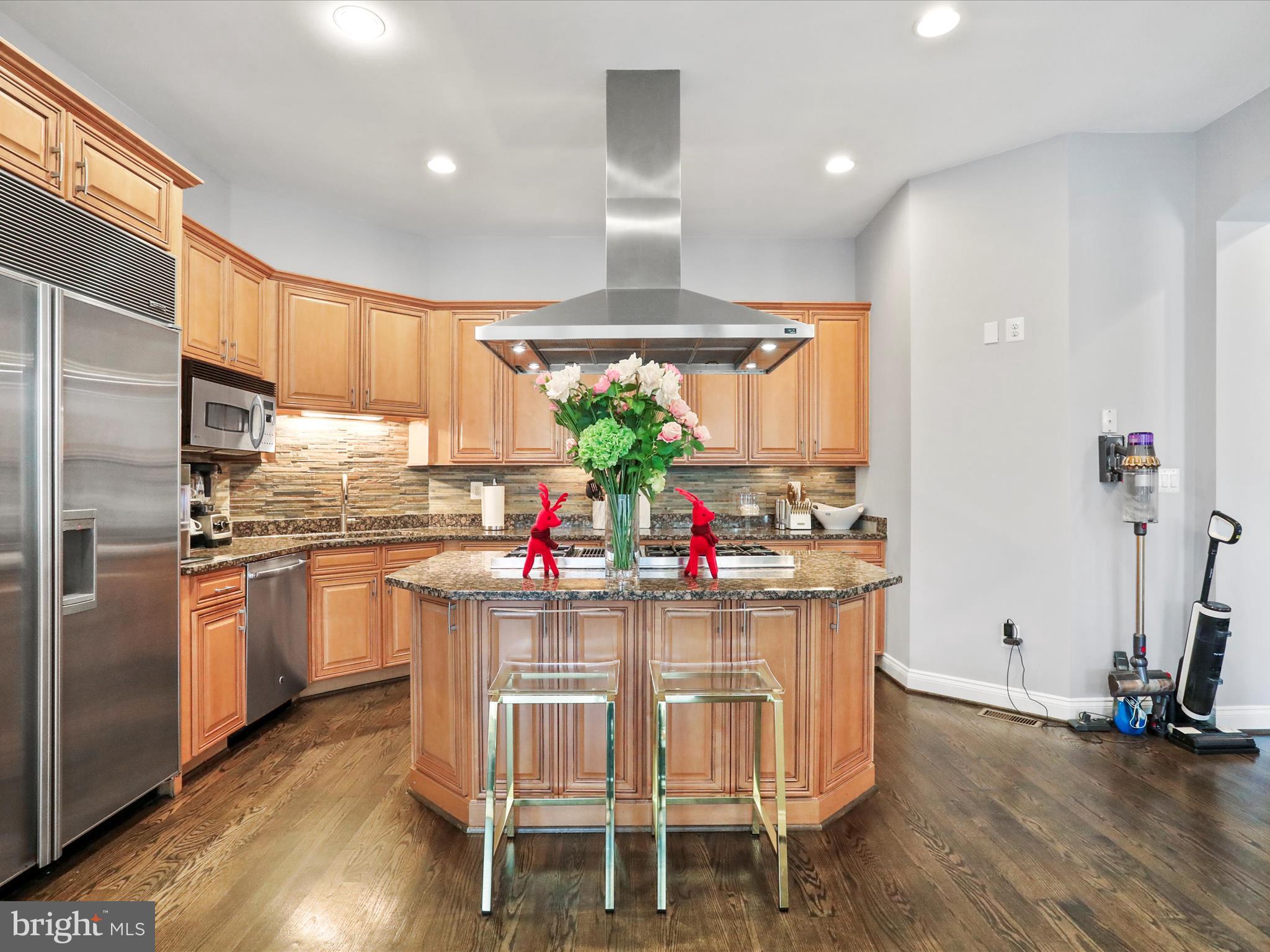 RIVER CREEK - Residential