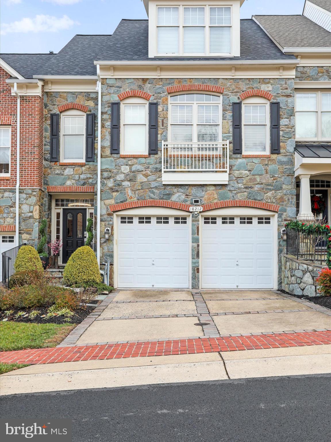 RIVER CREEK - Residential