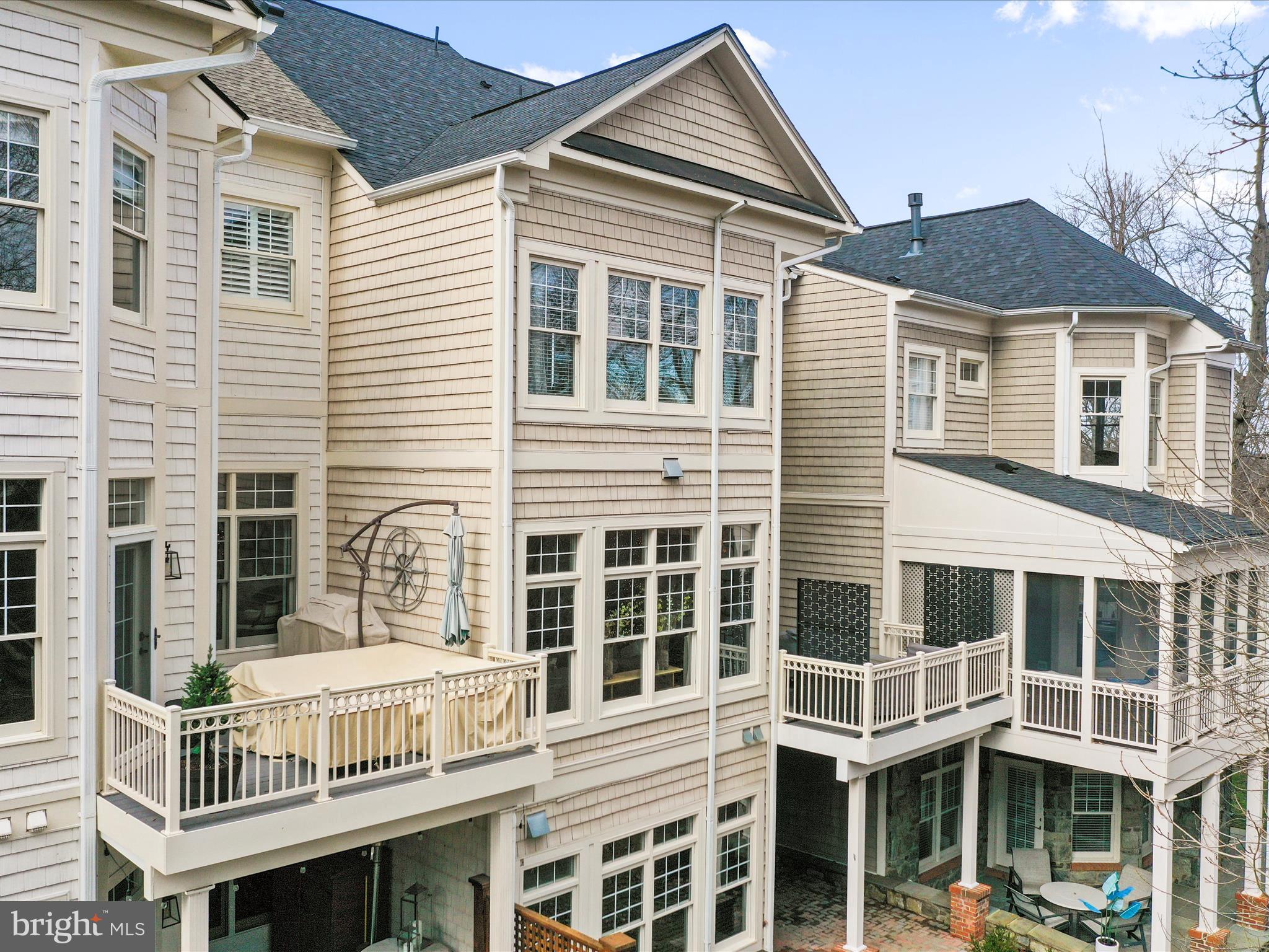 RIVER CREEK - Residential