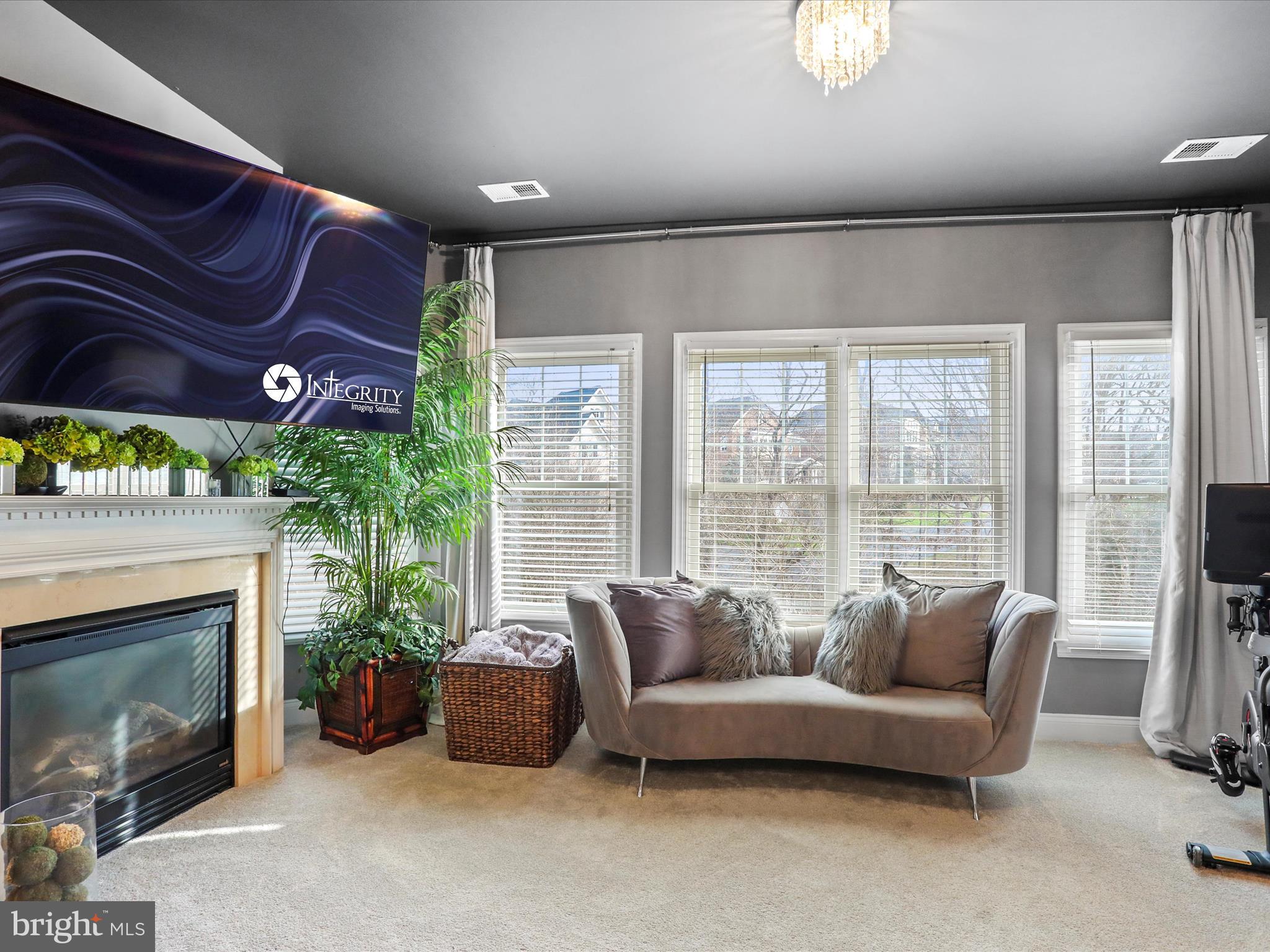 RIVER CREEK - Residential