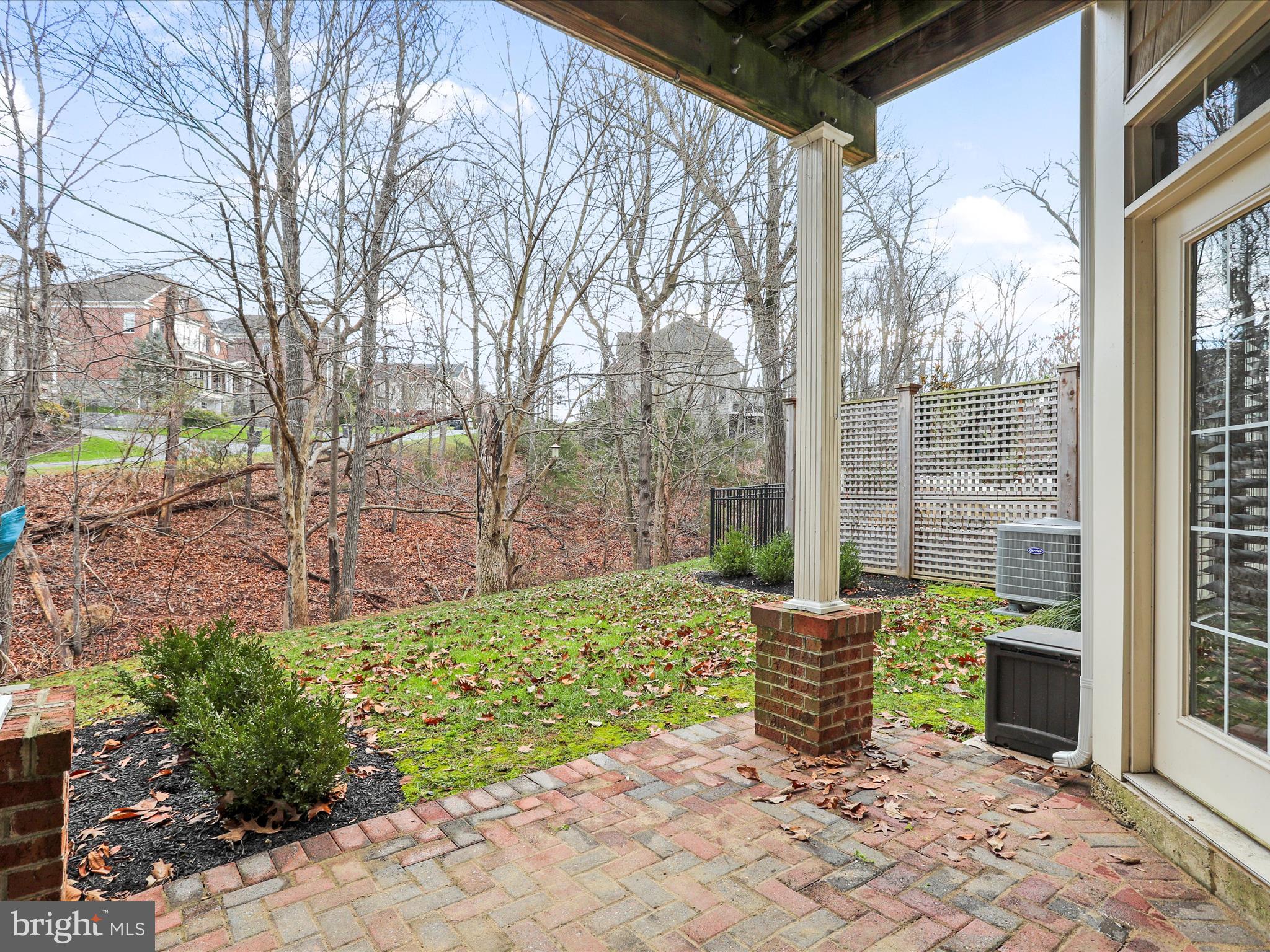 RIVER CREEK - Residential