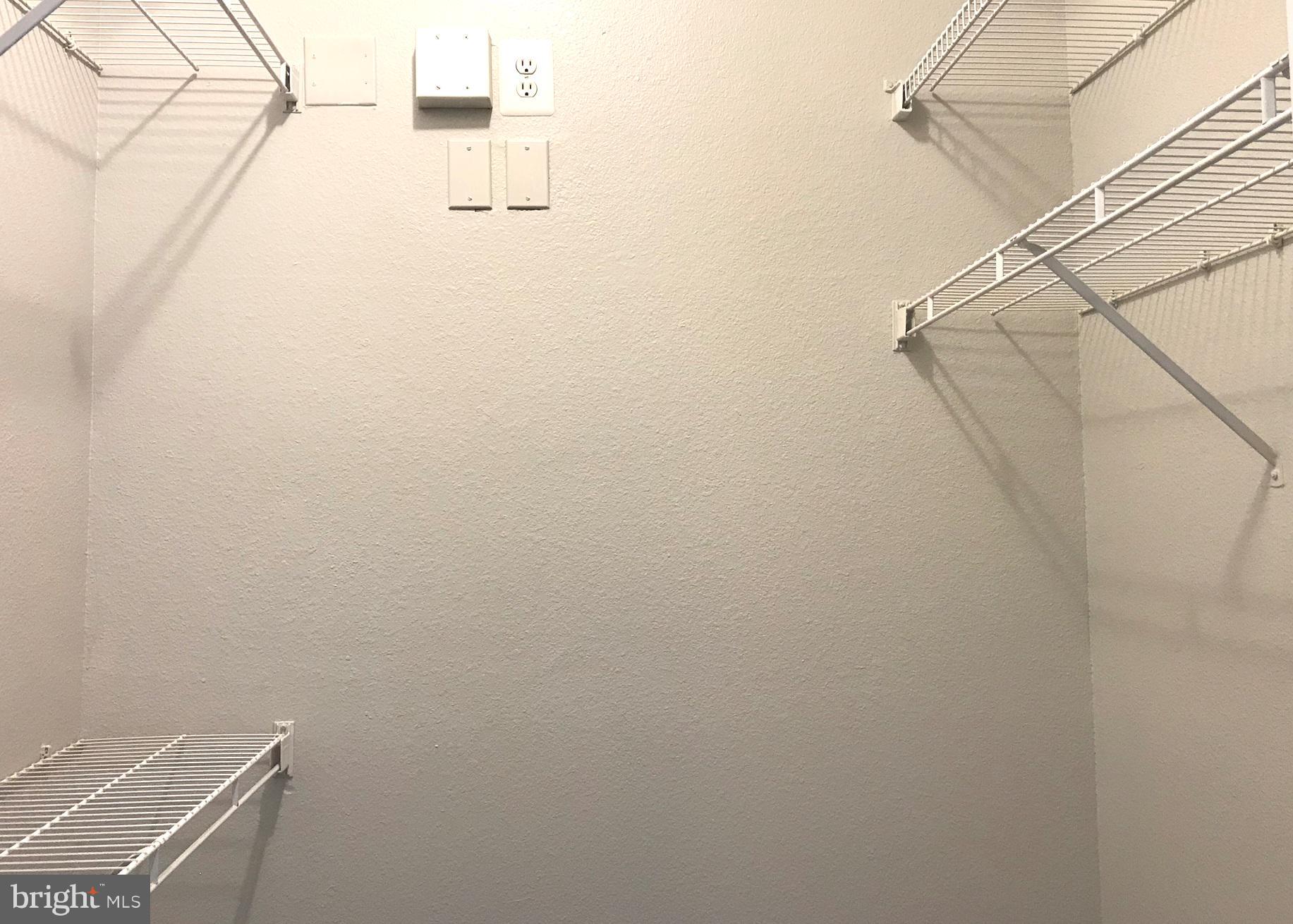 GATES OF MCLEAN - Residential