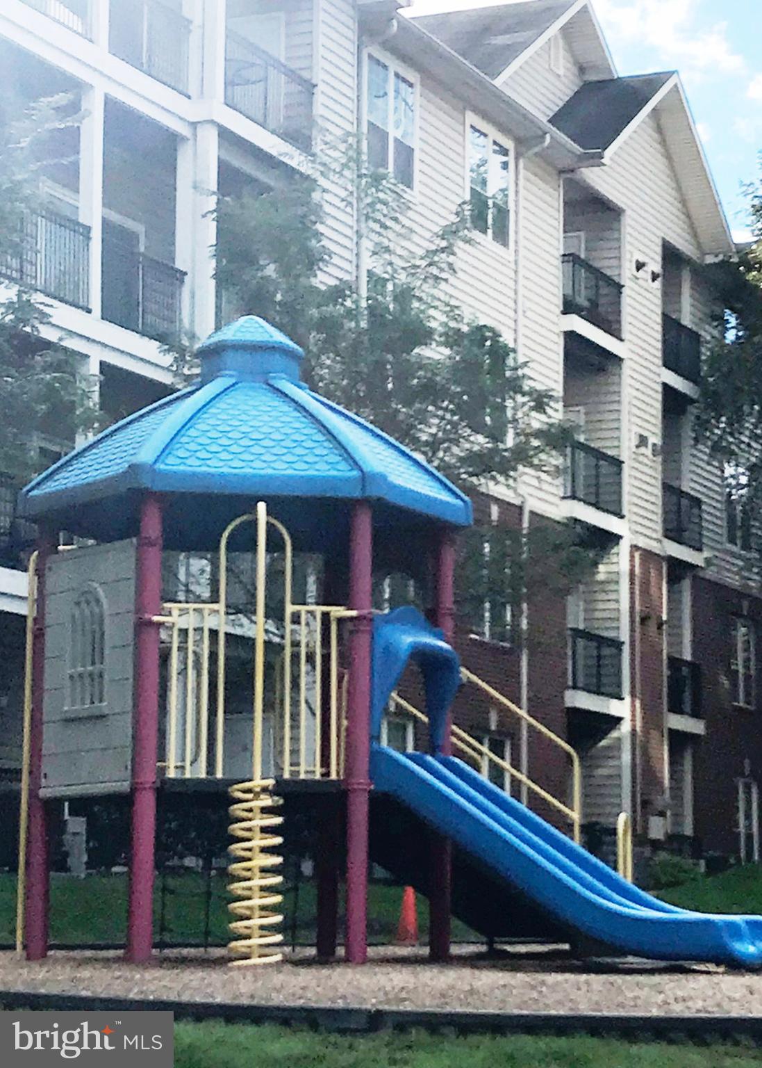 GATES OF MCLEAN - Residential