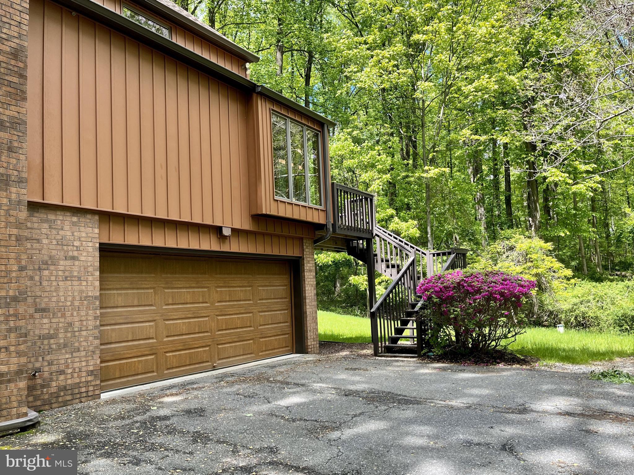 CHESTNUT RIDGE - Residential