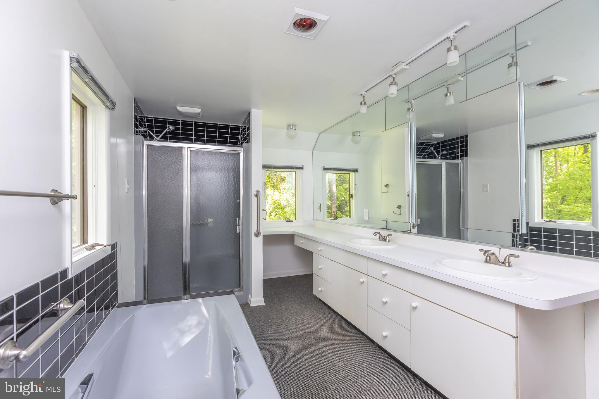 CHESTNUT RIDGE - Residential