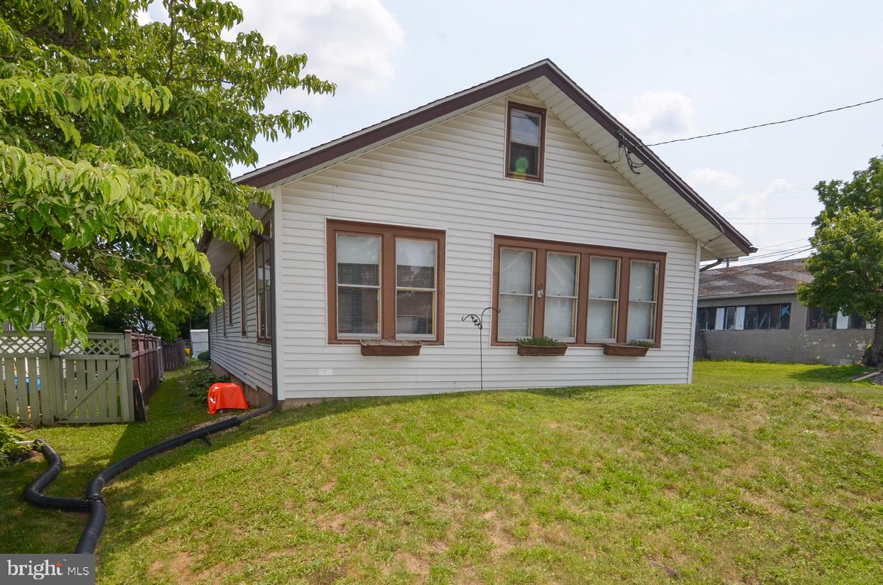 40 LANSING AVENUE