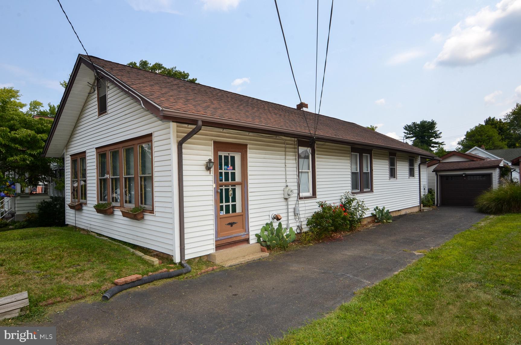 40 LANSING AVENUE