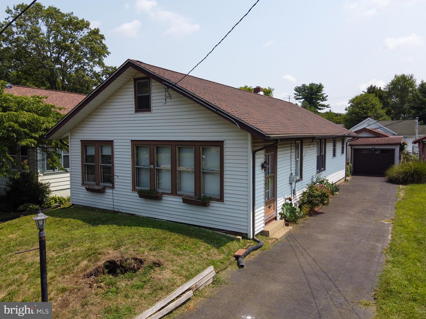 40 LANSING AVENUE