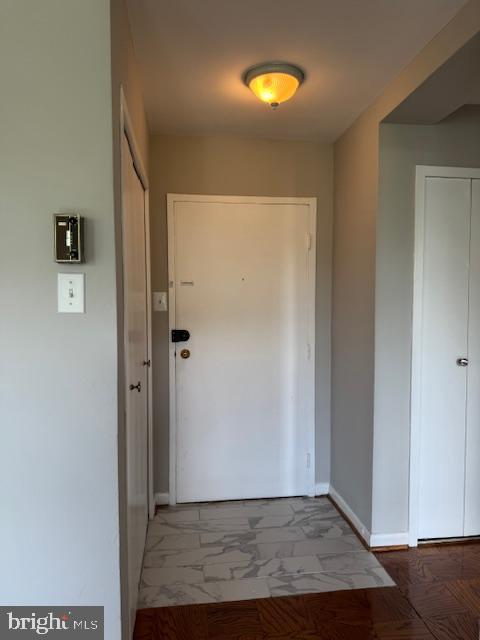 RIVER TOWERS - Residential Lease