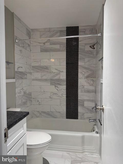 RIVER TOWERS - Residential Lease