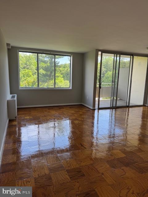 RIVER TOWERS - Residential Lease