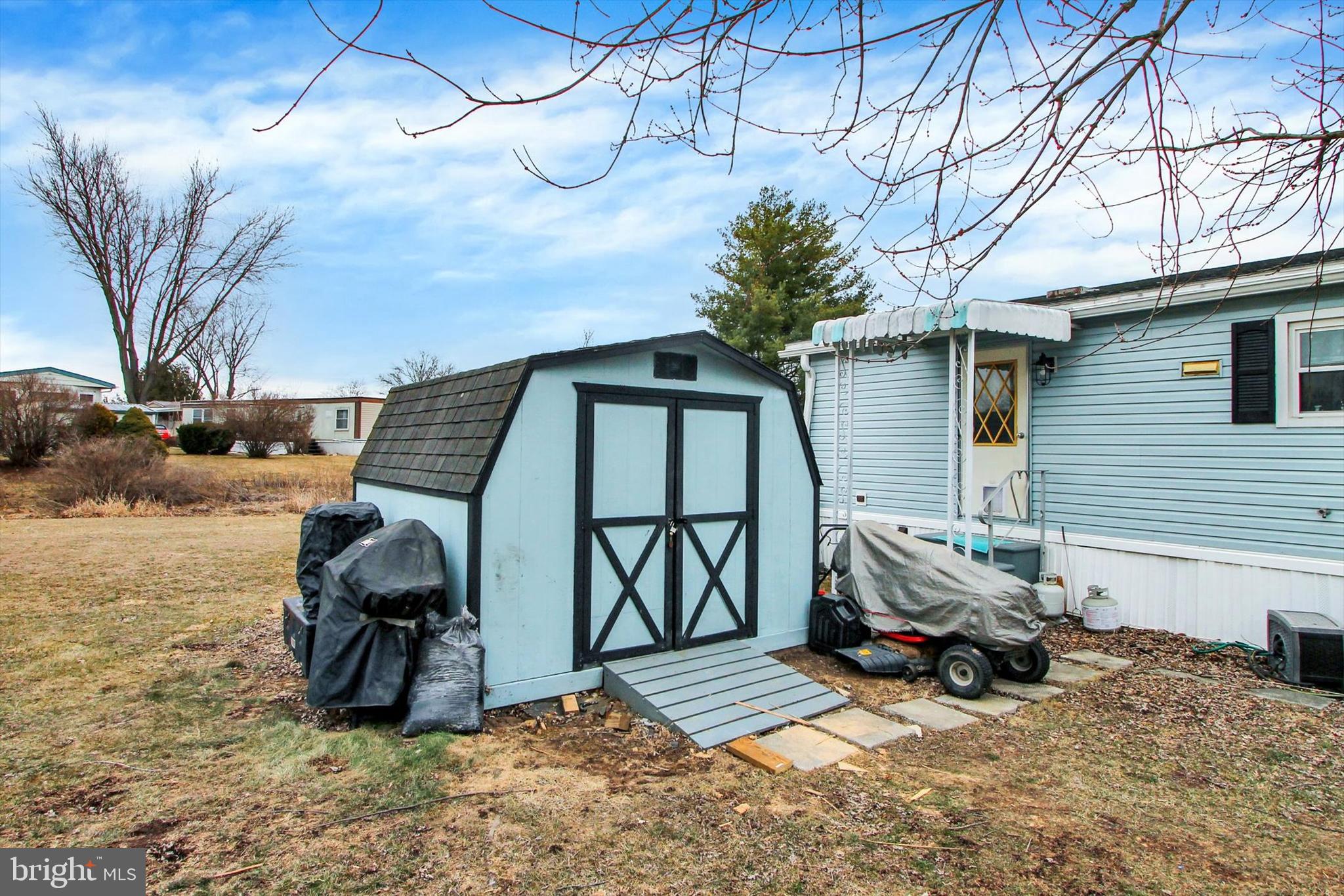 LINCOLN ESTATES - Residential