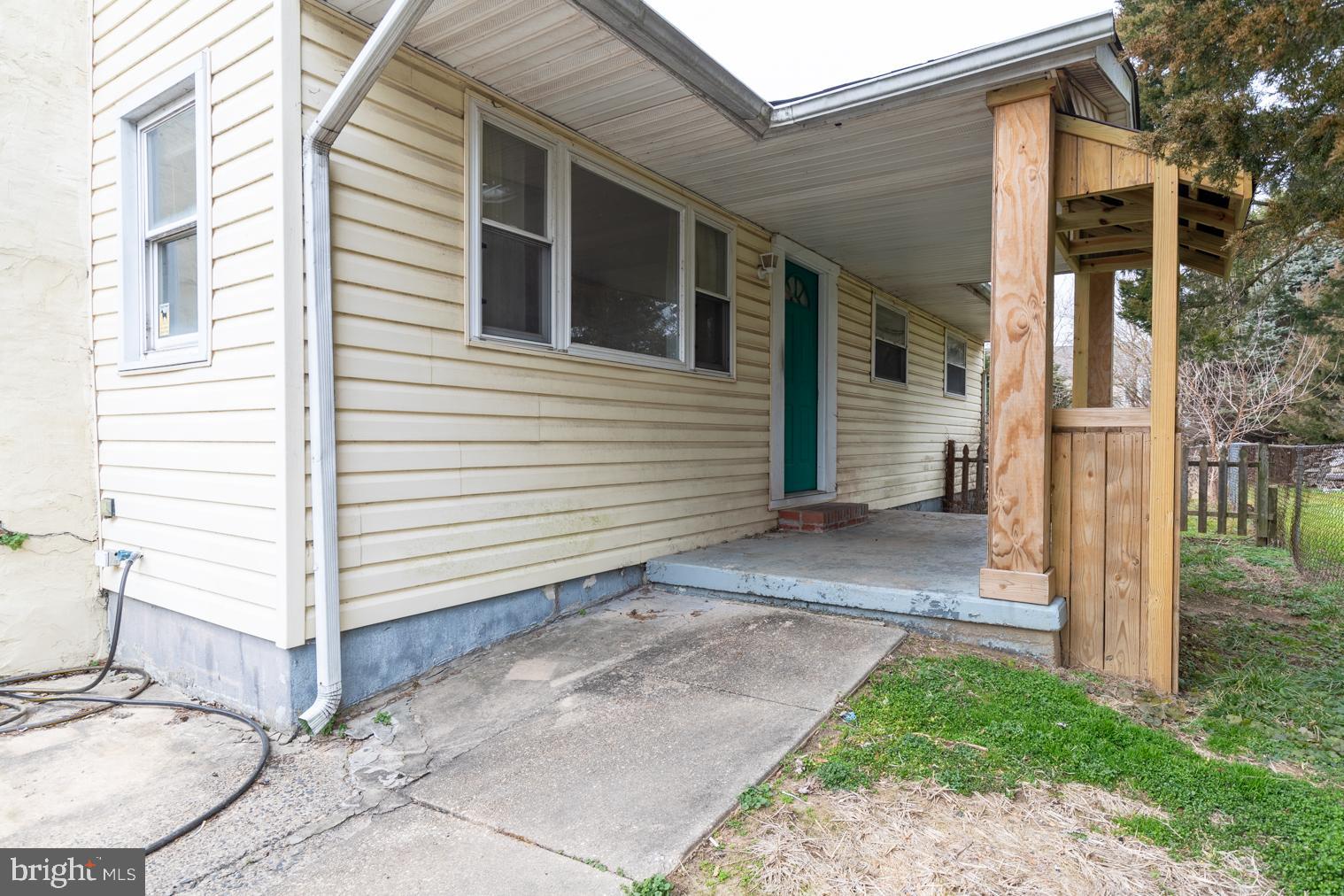 PERRYVILLE - Residential