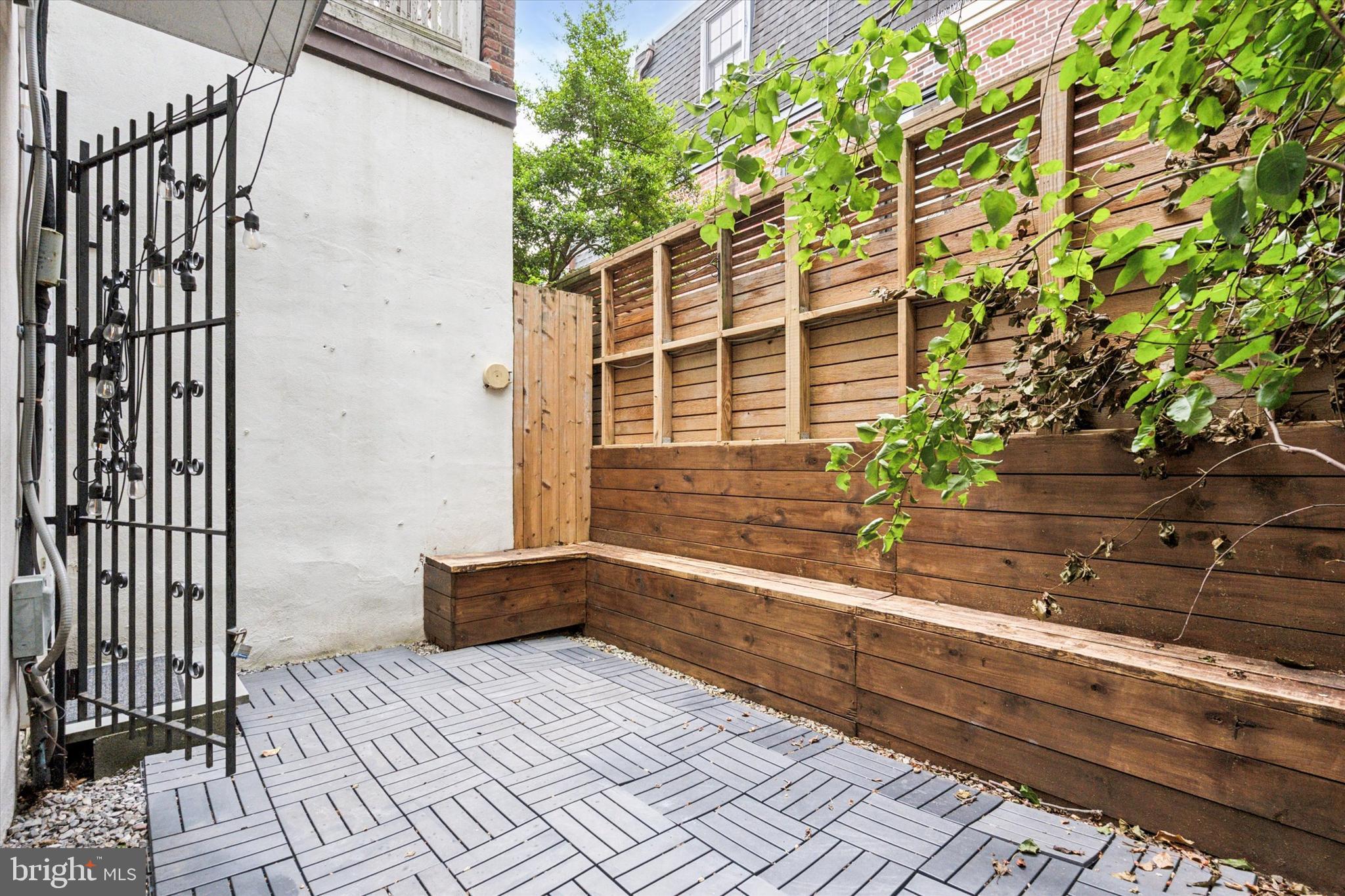 WASHINGTON SQ WEST - Residential