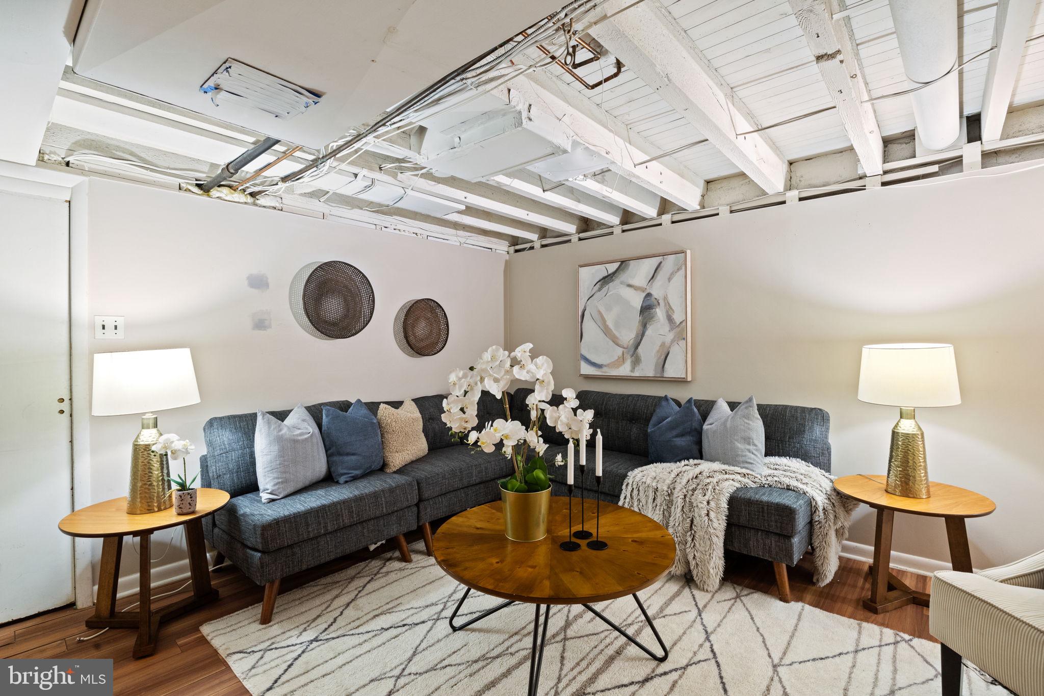 WASHINGTON SQ WEST - Residential