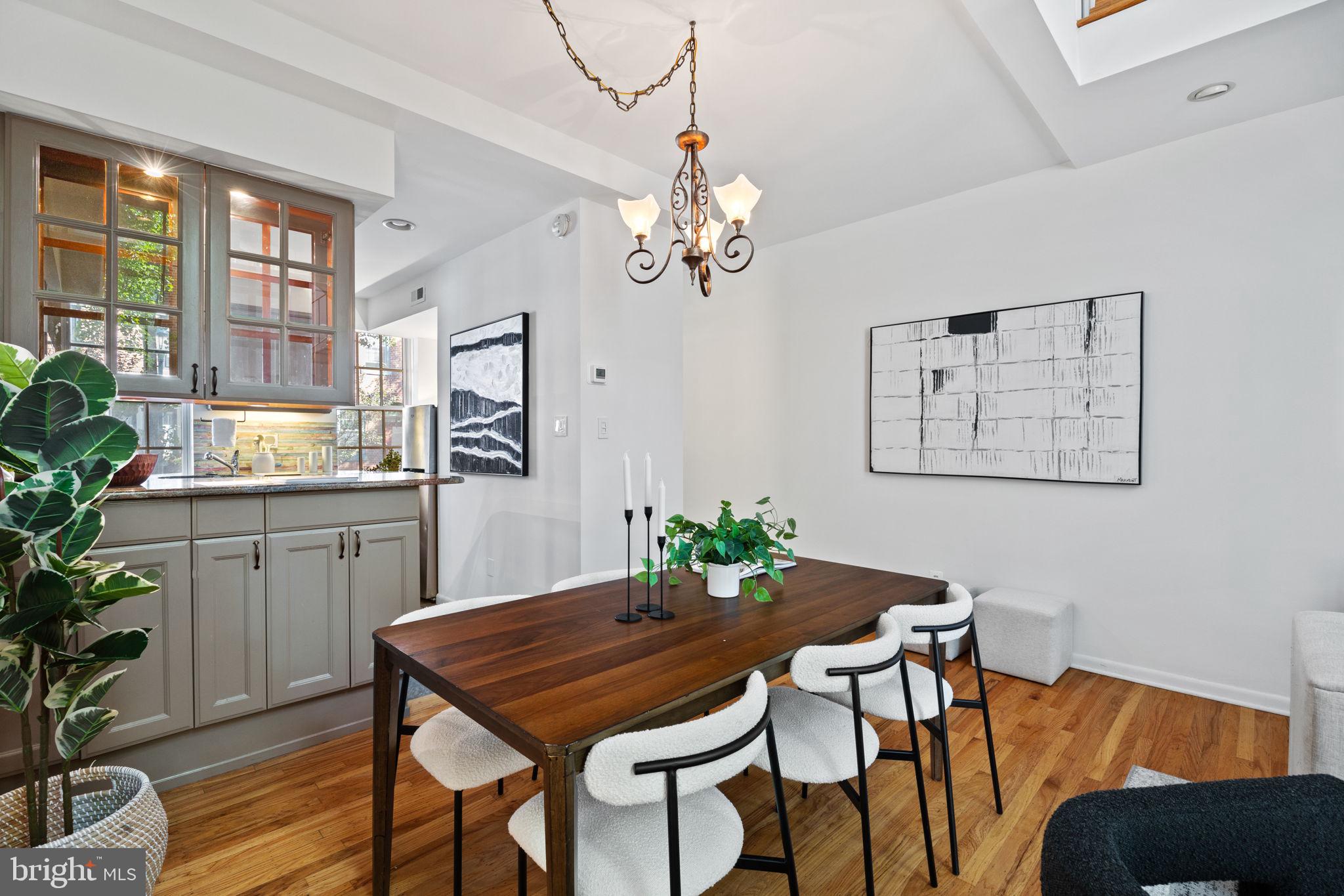 WASHINGTON SQ WEST - Residential