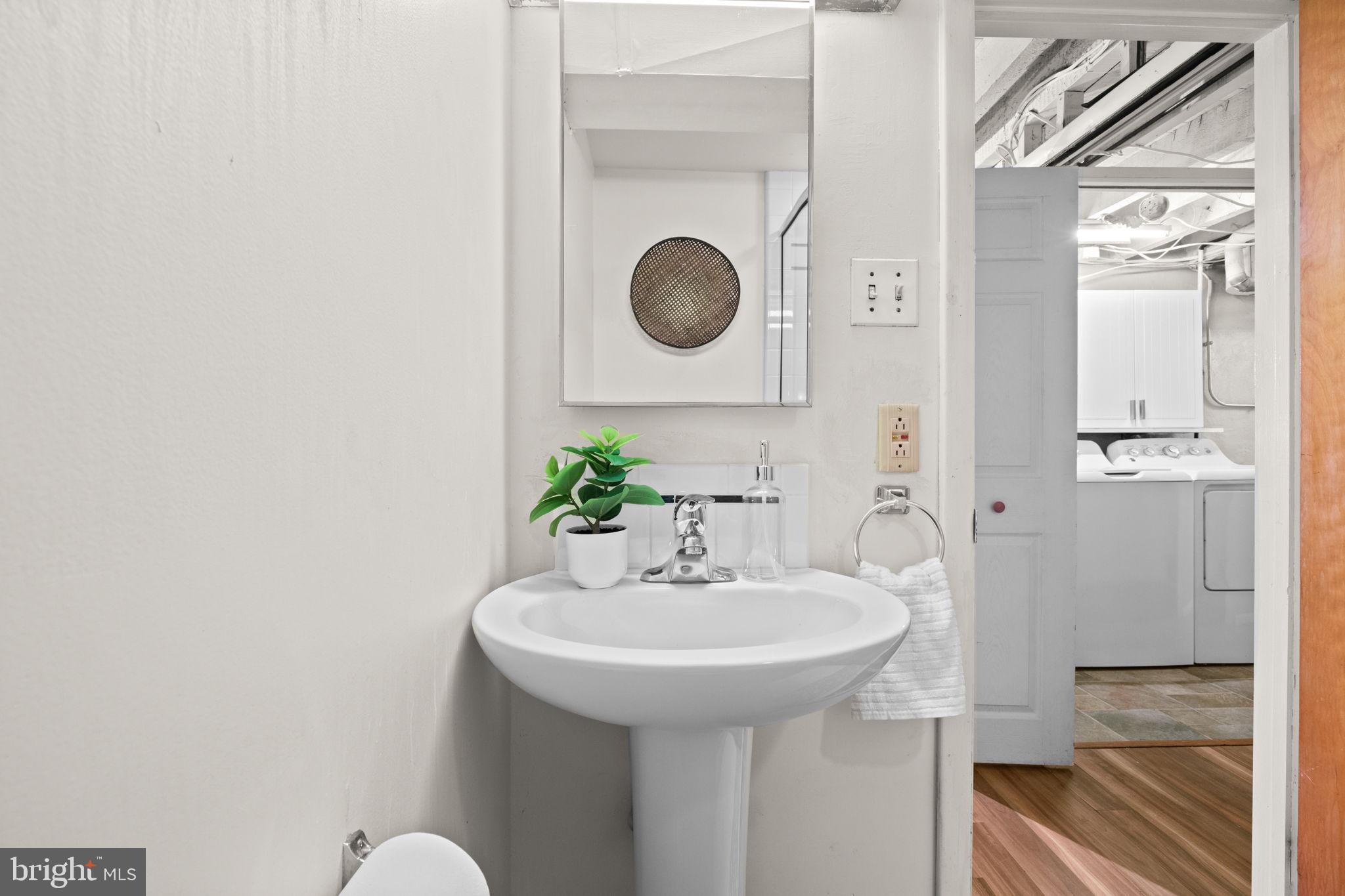 WASHINGTON SQ WEST - Residential