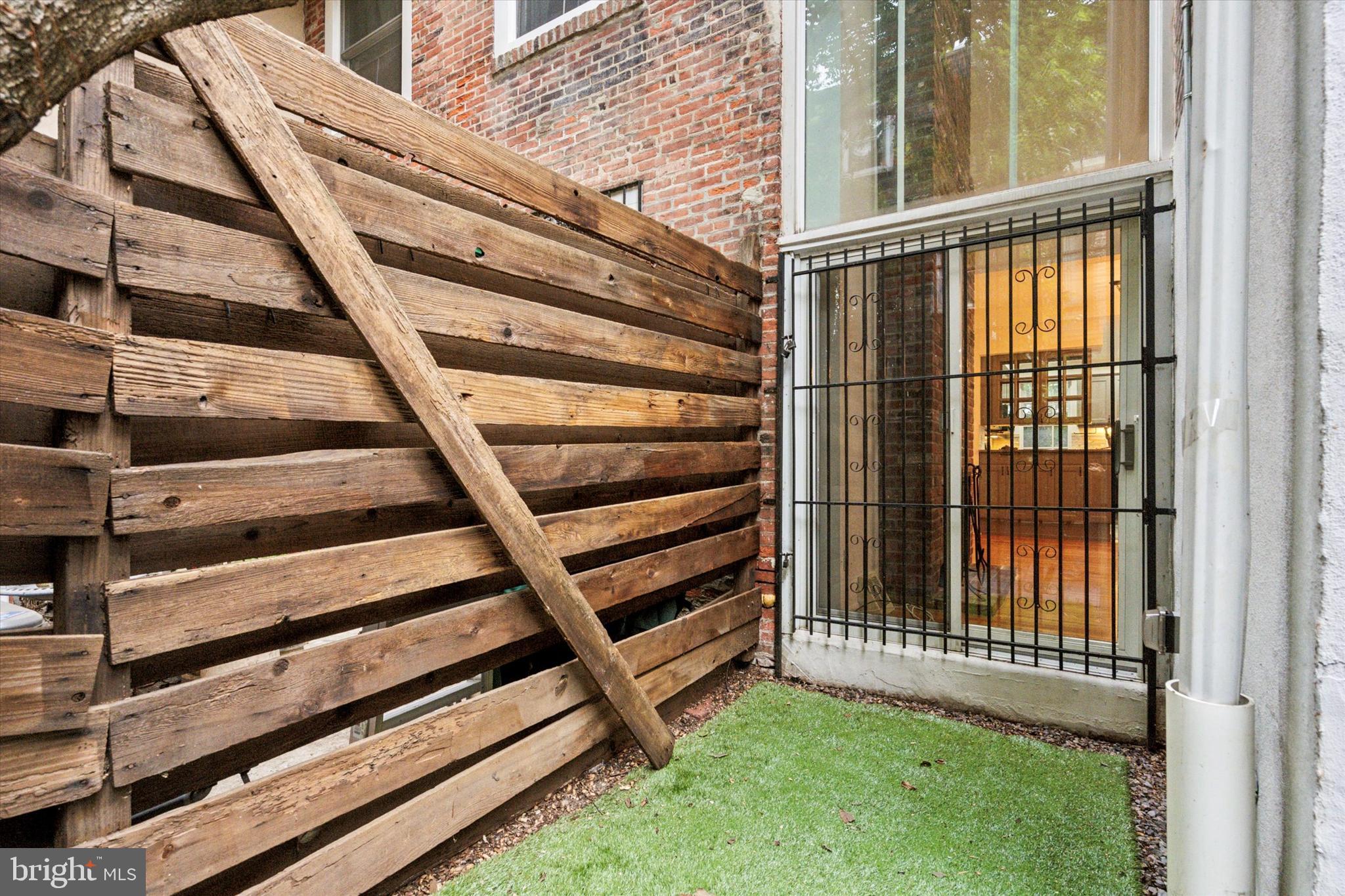 WASHINGTON SQ WEST - Residential