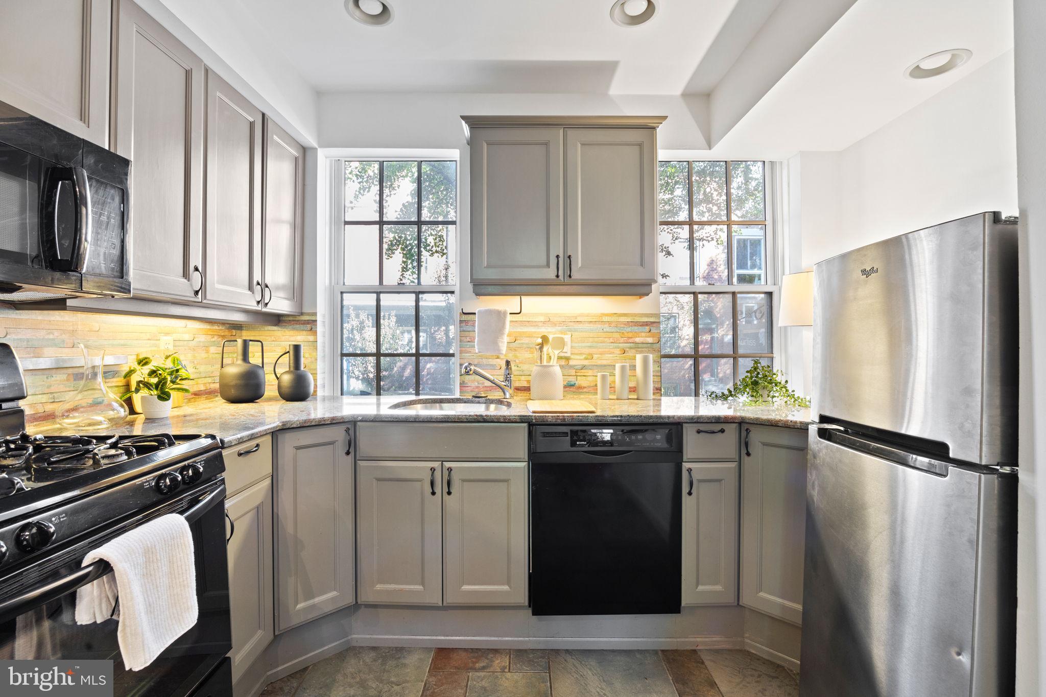 WASHINGTON SQ WEST - Residential