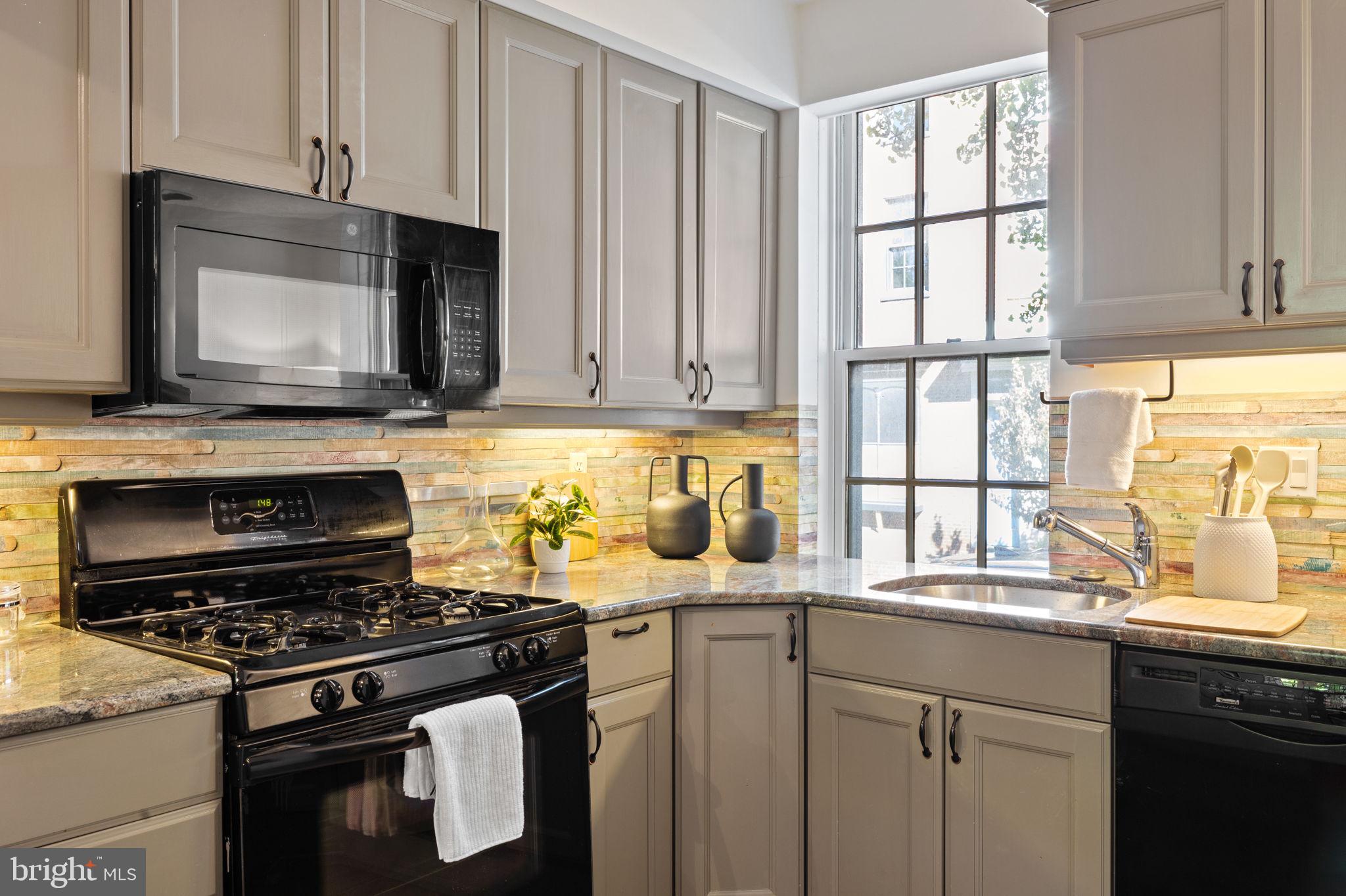 WASHINGTON SQ WEST - Residential