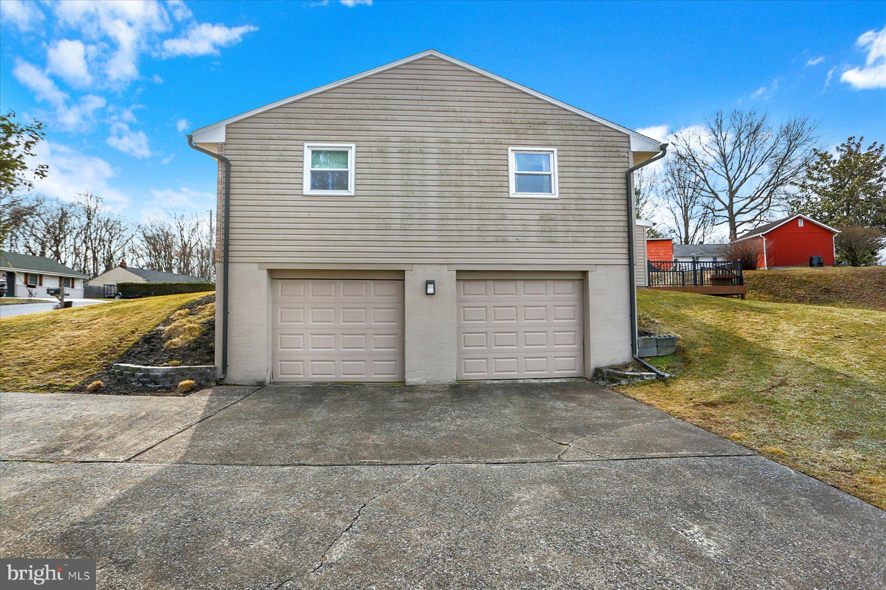 COLONIAL PARK - Residential