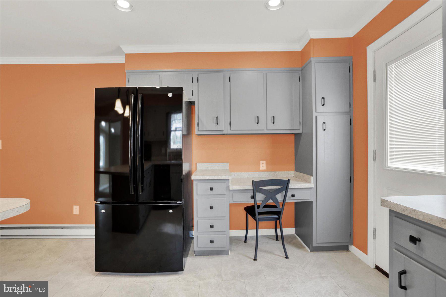 COLONIAL PARK - Residential