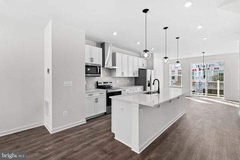 17990 ALICIA AVENUE DUMFRIES VA 22026