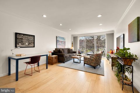 Photo of 4977 Battery Lane #1-208, BETHESDA, MD 20814 (MLS # MDMC2215504)