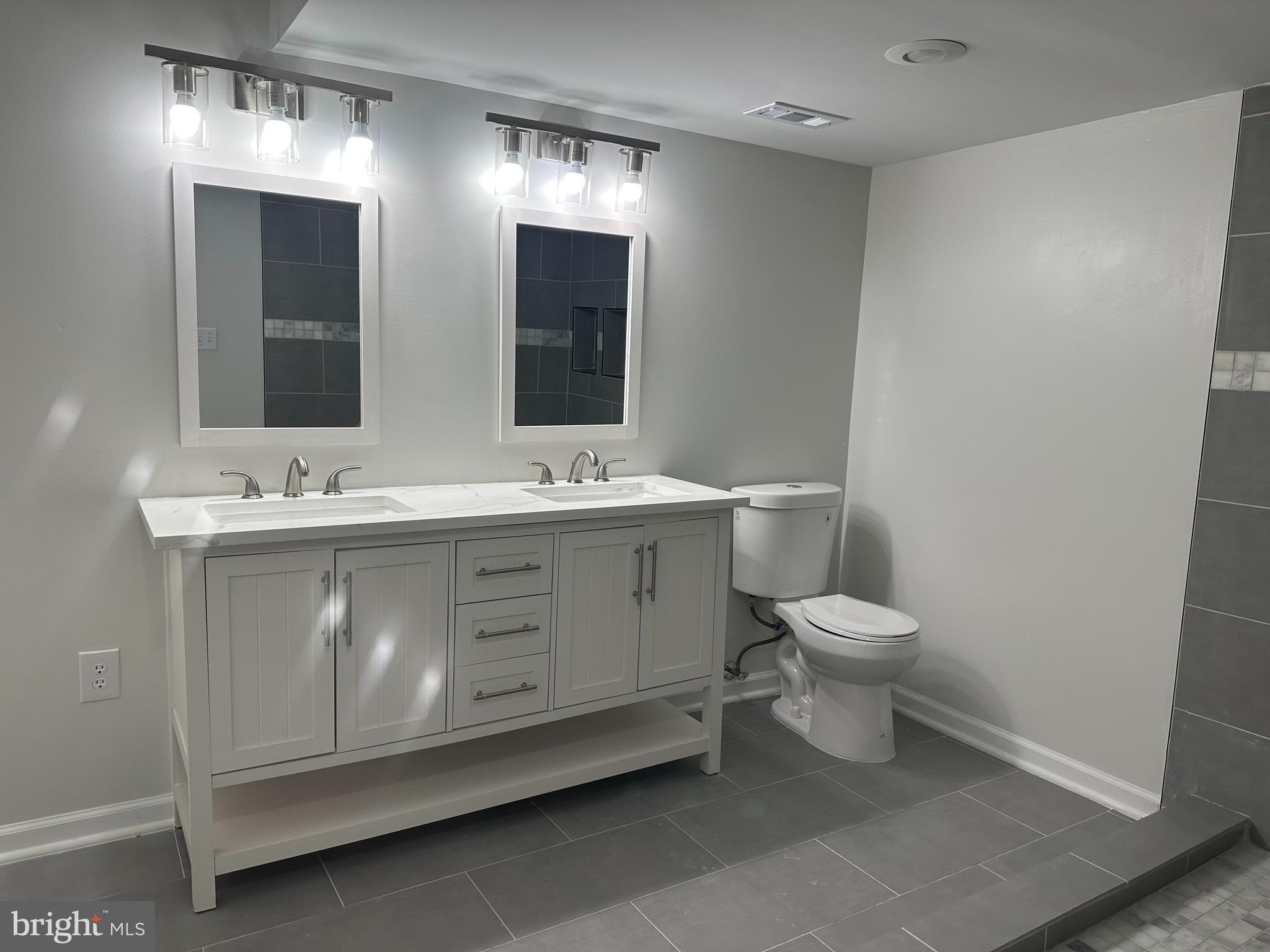 LAUREL RIDGE - Residential Lease