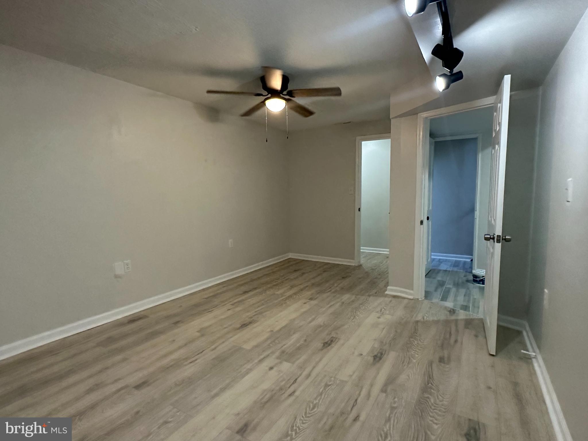 LAUREL RIDGE - Residential Lease