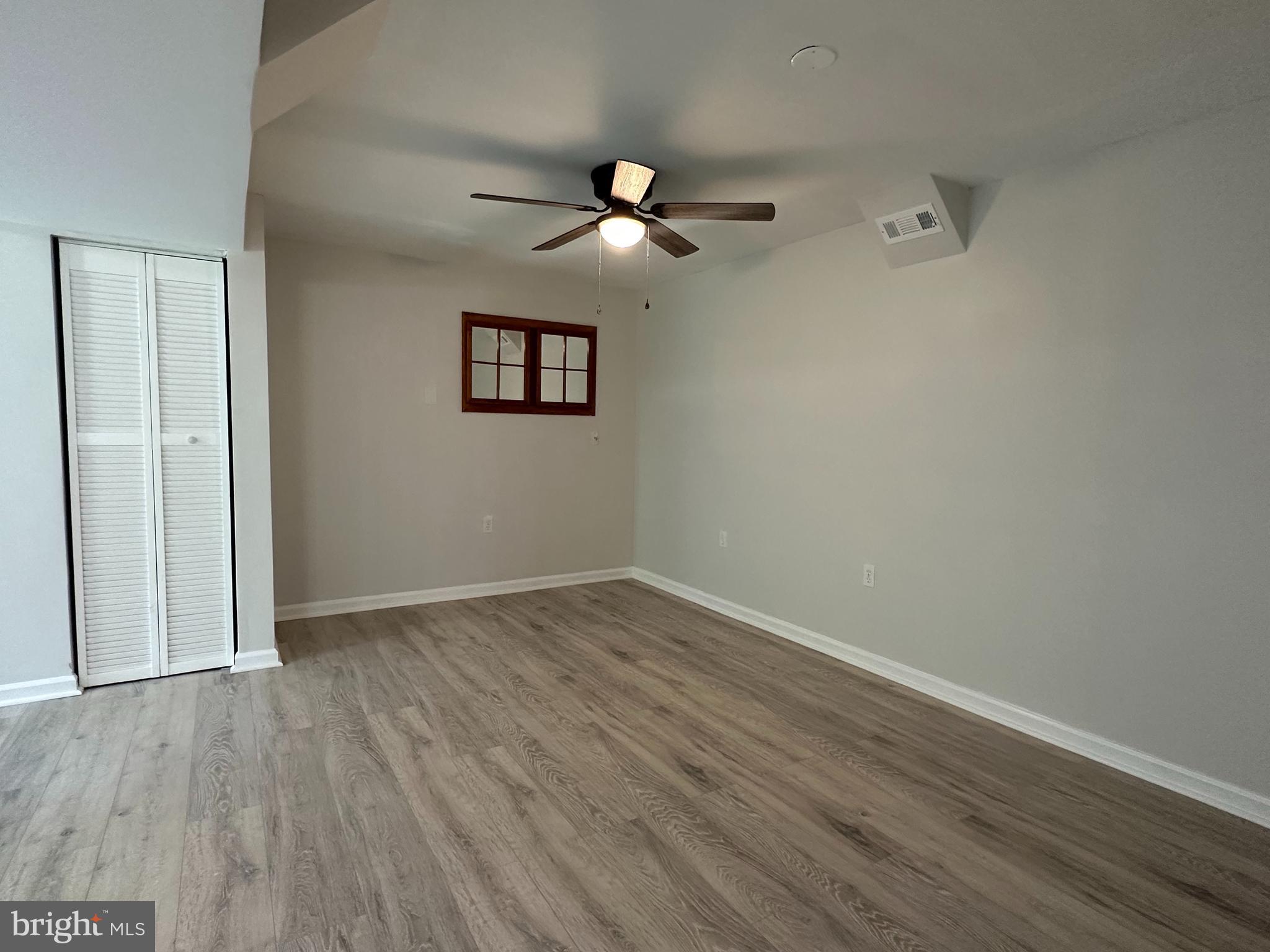 LAUREL RIDGE - Residential Lease