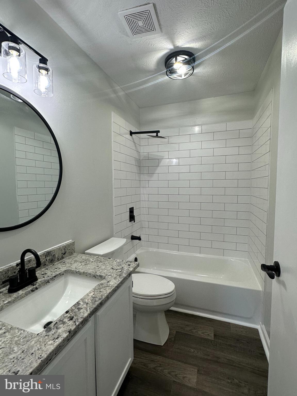 LAUREL RIDGE - Residential Lease